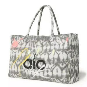 NEW Alo Yoga Special Edition Pride Shopper Tote